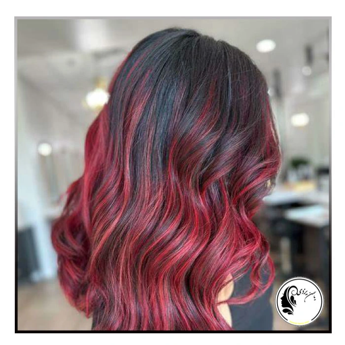 چگونه به رنگ موی طبیعی خود، هایلایت گرم یا قرمز اضافه کنیم؟